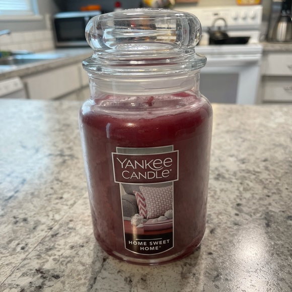 Yankee Candle- Home Sweet Home